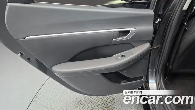 Hyundai Sonata Hybrid 2022 — ფოტო 6/30