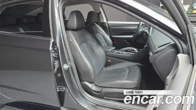 Hyundai Sonata Hybrid 2022 — ფოტო 19/30