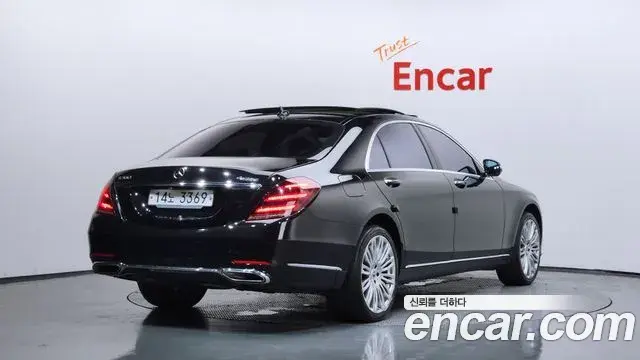 Mercedes-Benz S-Class 2018 — Photo 20/20