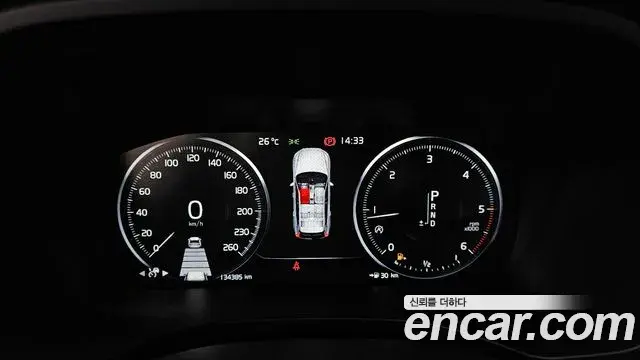 Volvo XC60 2019 — ფოტო 2/20