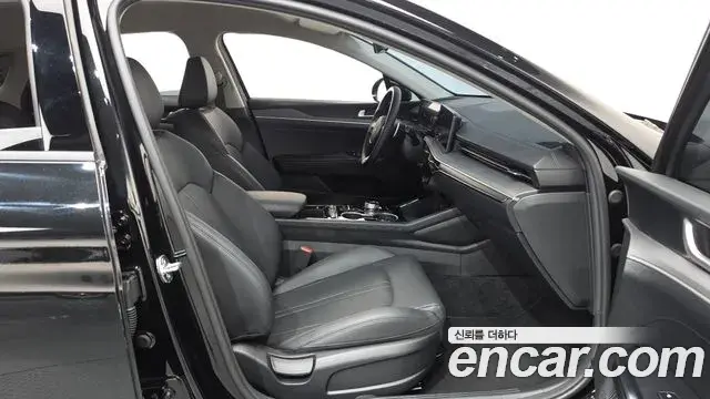 Kia K5 2024 — Photo 9/32