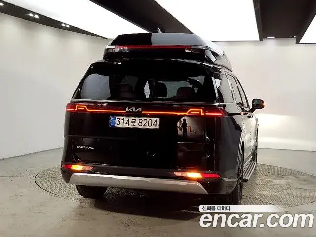 Kia Carnival 2022 — Photo 16/20