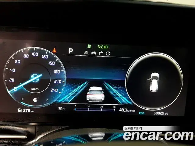 Kia Carnival 2022 — Photo 17/20
