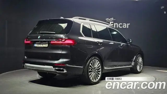 BMW X7 2022 — Фото 2/20