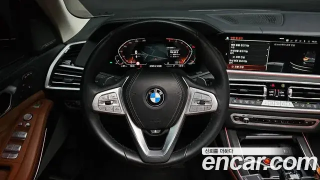 BMW X7 2022 — Фото 14/20