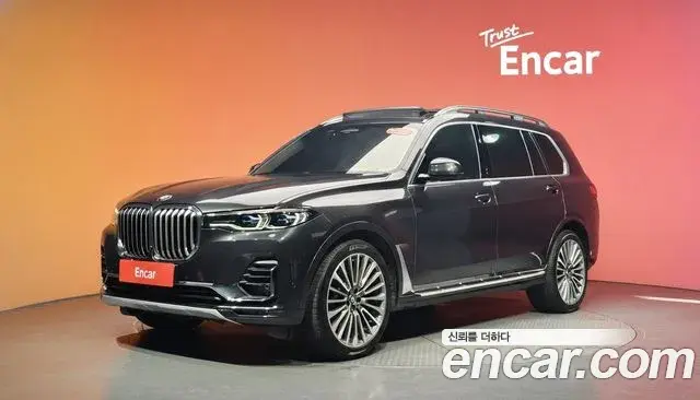 BMW X7 2022 — Фото 1/20