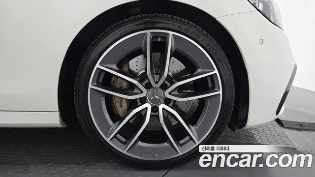 Mercedes-Benz E-Class 2021 — ფოტო 30/36