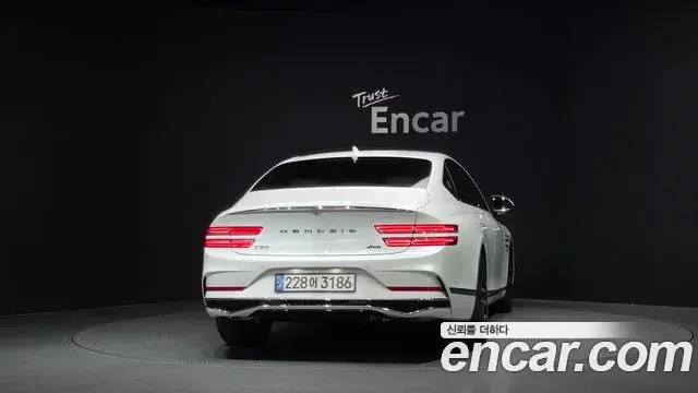 Genesis G80 2024 — Şəkil 1/31