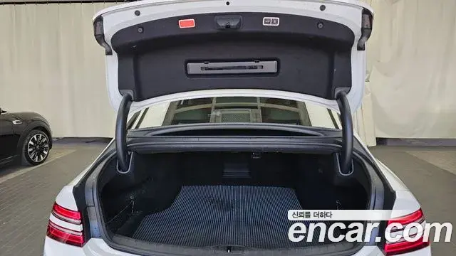 Genesis G80 2024 — Şəkil 25/31