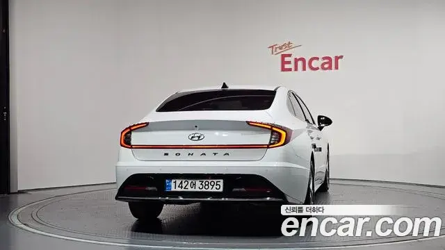 Hyundai Sonata 2022 — Фото 4/20