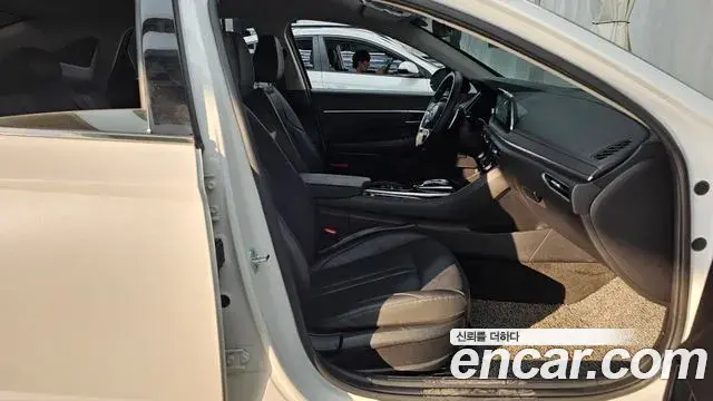 Hyundai Sonata 2022 — Фото 11/20