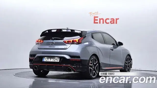 Hyundai Veloster 2019 — Фото 2/20