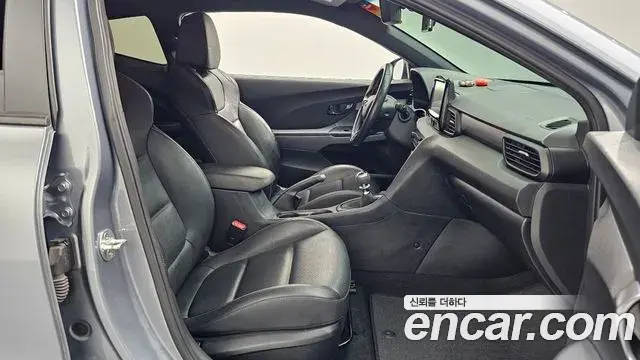 Hyundai Veloster 2019 — Фото 11/20