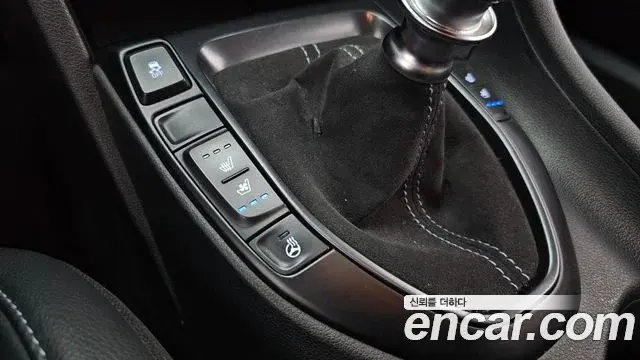 Hyundai Veloster 2019 — Фото 18/20
