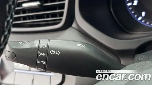 Hyundai Veloster 2019 — Фото 19/20