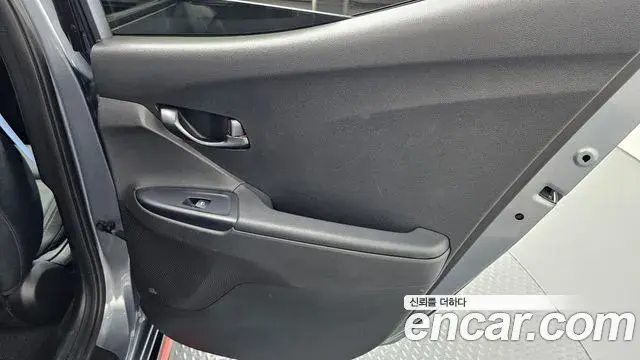 Hyundai Veloster 2019 — Photo 10/30