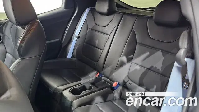 Hyundai Veloster 2019 — Photo 3/30