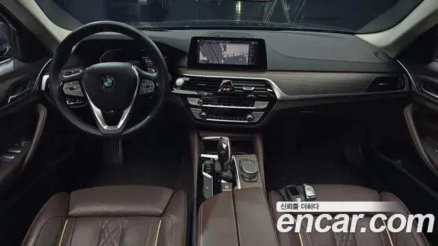 BMW 5 Series 2019 — Фото 7/20