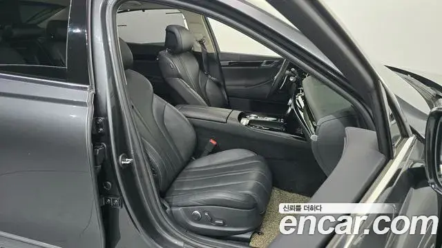 Genesis G80 2020 — Şəkil 17/35