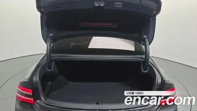 Genesis G80 2020 — Şəkil 24/35
