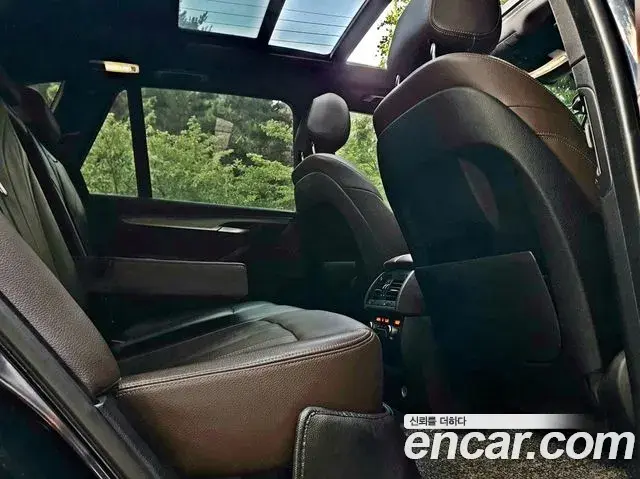 BMW X5 2018 — Photo 9/13