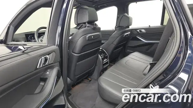 BMW X5 2023 — ფოტო 27/32
