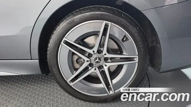 Mercedes-Benz C-Class 2025 — ფოტო 3/32