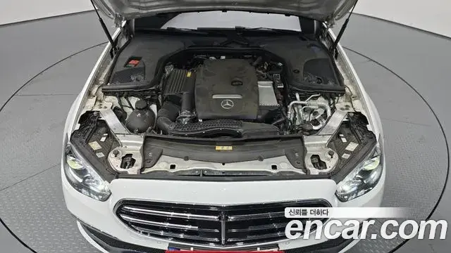 Mercedes-Benz E-Class 2021 — Фото 6/20