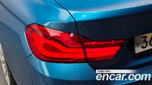 BMW 4 Series 2018 — Şəkil 8/34