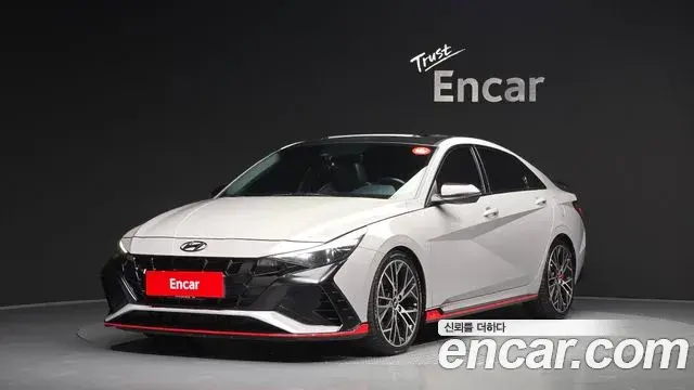 Hyundai Avante 2022 — Фото 1/20