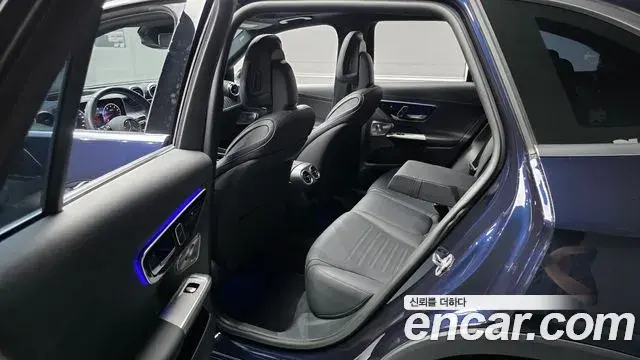 Mercedes-Benz GLC-Class 2024 — Photo 27/33