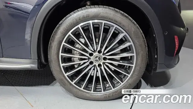 Mercedes-Benz GLC-Class 2024 — Photo 24/33