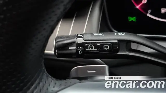 Mercedes-Benz GLC-Class 2024 — Photo 21/33