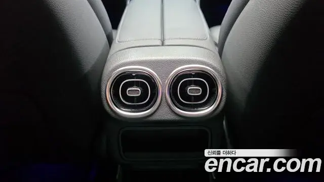 Mercedes-Benz GLC-Class 2024 — Photo 14/33