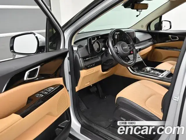 Kia Carnival 2022 — Фото 5/20