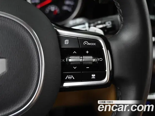 Kia Carnival 2022 — Фото 13/20