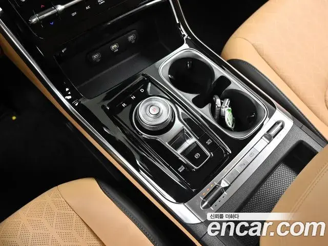 Kia Carnival 2022 — Фото 19/20