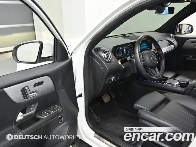 Mercedes-Benz GLB-Class 2021 — Фото 11/20