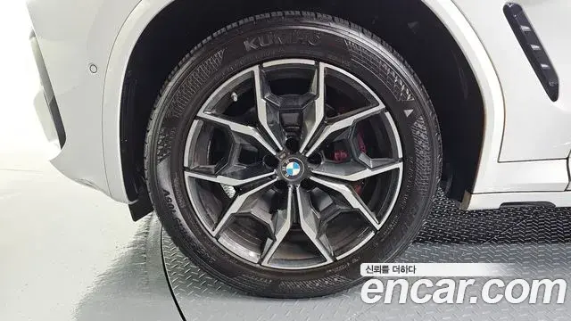 BMW X3 2022 — ფოტო 13/32