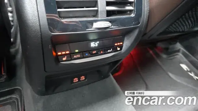 BMW X3 2022 — ფოტო 18/32