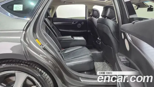Genesis G80 2021 — Photo 23/41