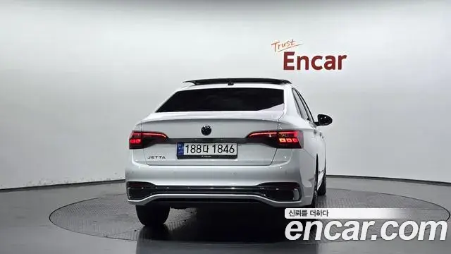 Volkswagen Jetta 2023 — Photo 26/30