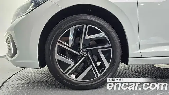 Volkswagen Jetta 2023 — Photo 11/30