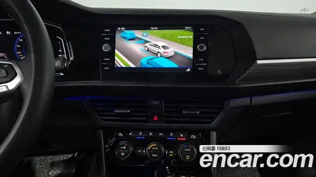 Volkswagen Jetta 2023 — Photo 24/30