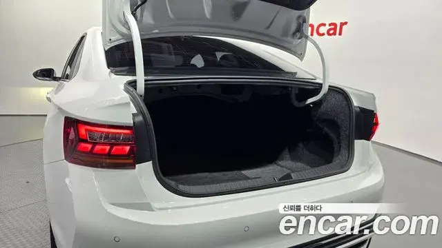 Volkswagen Jetta 2023 — Photo 8/30