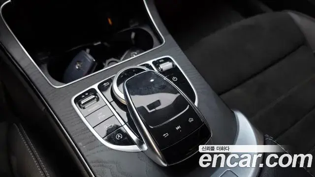 Mercedes-Benz C-Class 2023 — Фото 17/20