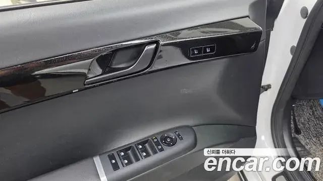 Hyundai Grandeur Hybrid 2024 — Şəkil 27/33