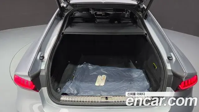 Audi A7 2022 — Photo 29/35