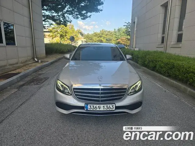 Mercedes-Benz E-Class 2018 — Фото 20/20