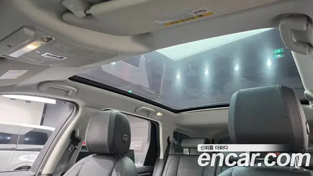 Land Rover Discovery Sport 2019 — Photo 25/33
